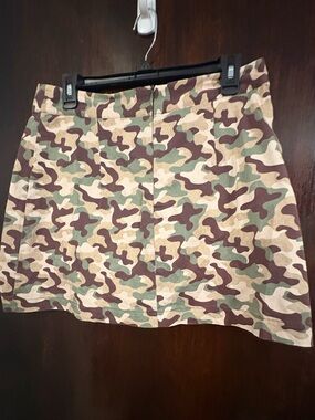 Bundle 3 for $15. Zara Camo A-Line Mini Skirt. Size Large.